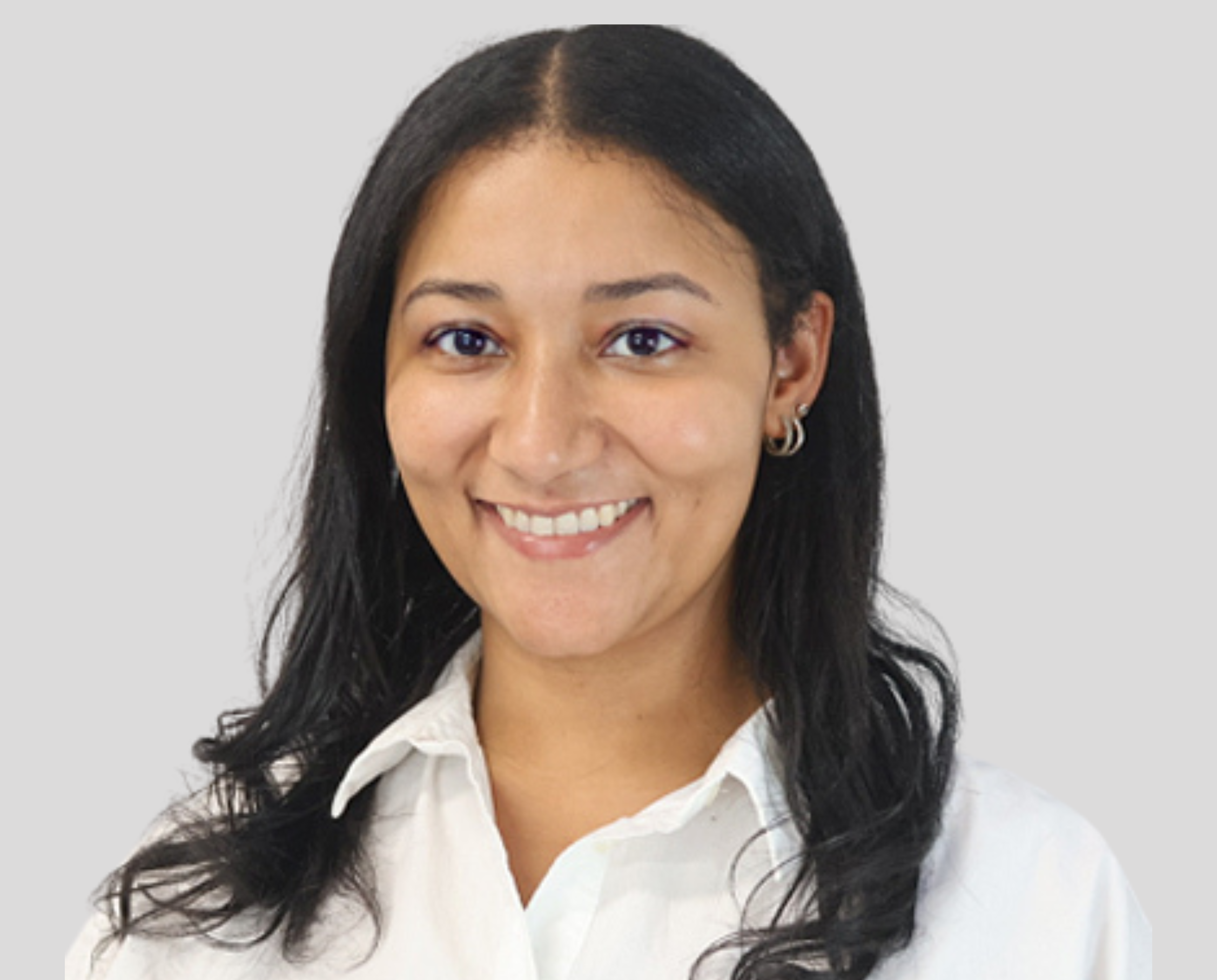 a headshot profile image of siobhan mottley dental hygienist in london at optimal dental health in baker street
